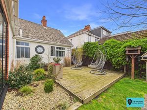 Decking Area - click for photo gallery